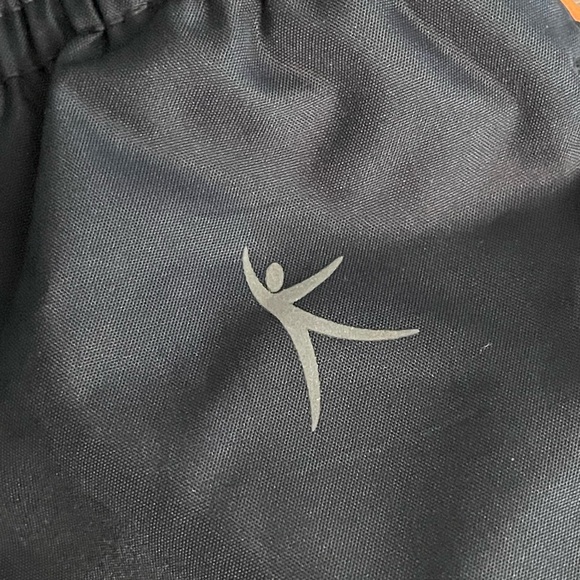 Danskin Now woman’s cropped performance pants, gray, size XXL - Picture 5 of 8